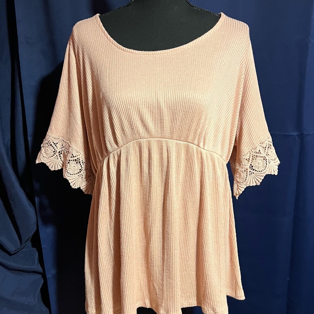 Elegant Lace Sleeve Women's Top in Peach